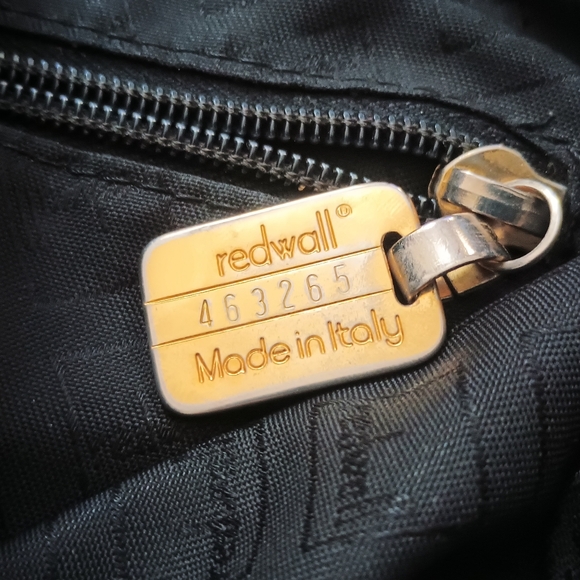 💋 Vintage Moschino Redwall 1990s Crossbody Bag - Picture 13 of 16